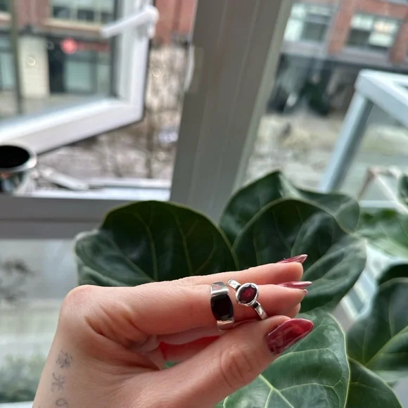 Silver Garnet Ring Set - Picture 6 of 6